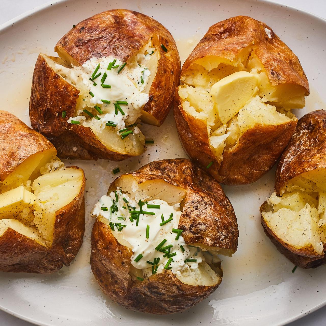 how-to-cook-bake-potatoes-in-microwave-microwave-recipes