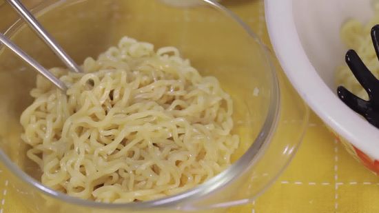 550px Nowatermark Make Ramen Noodles In The Microwave Step 10 Preview 5 