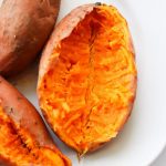 How to Cook a Sweet Potato in the Microwave: 11 Steps